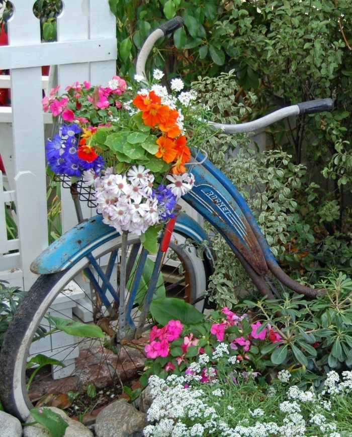 cykelkorg blommor trädgård dekoration idéer