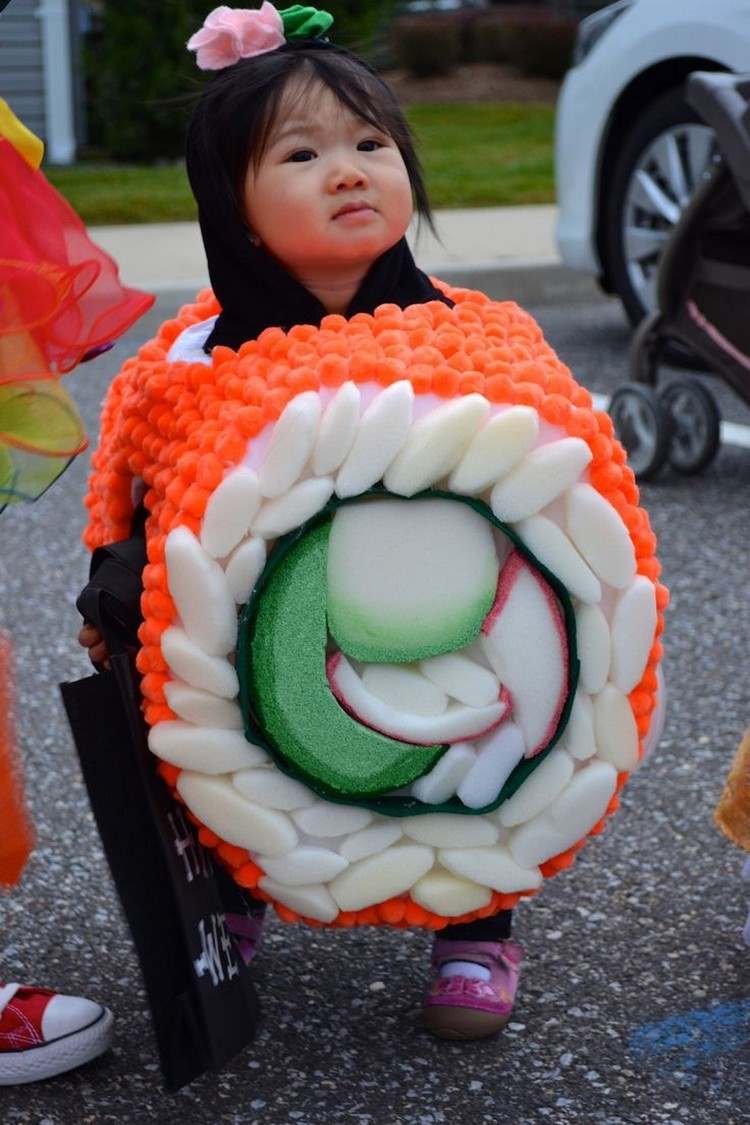 hemlagad-karneval-kostymer-barnsushi-rulle