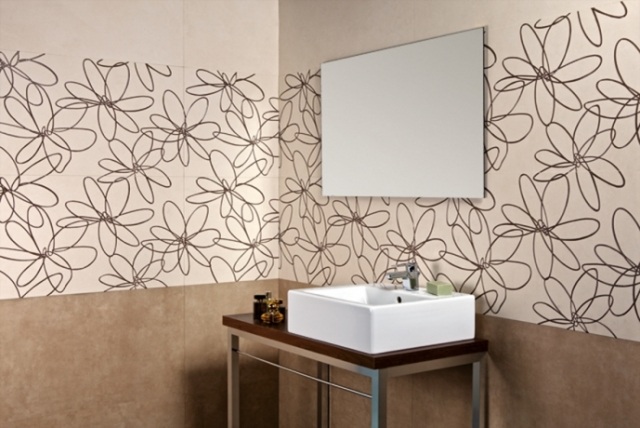 moderna badrumsplattor grädde-bruna-blommiga-motiv