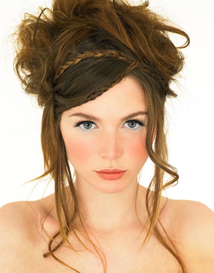 flicka-frisyrer-tillbaka till skolan-casual-bunden-upp-volym-hippie-boho-chic