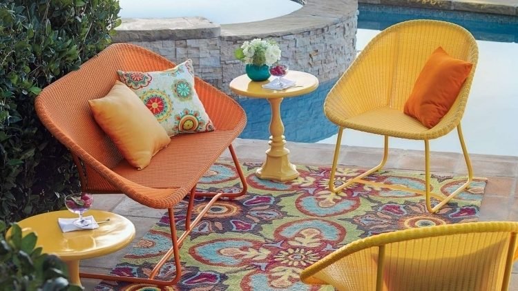 utomhus-mattor-design-färgglada-mönster-ornament-färgade-trädgårdsmöbler-plast-gul-orange