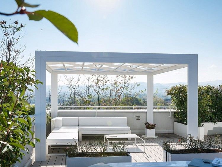 modern-pergola-fristående-aluminium-vit-integrerad-belysning-TRESS-Frigerio-Tende-da-Sole