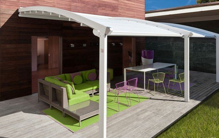 modern-pergola-aluminium-vit-solskydd-terrass-PERGOTENDA-FLUX-Corradi