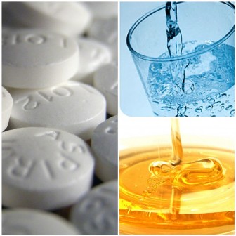 Aspiriinin ja hunajan kasvonaamio aknen lievitykseen