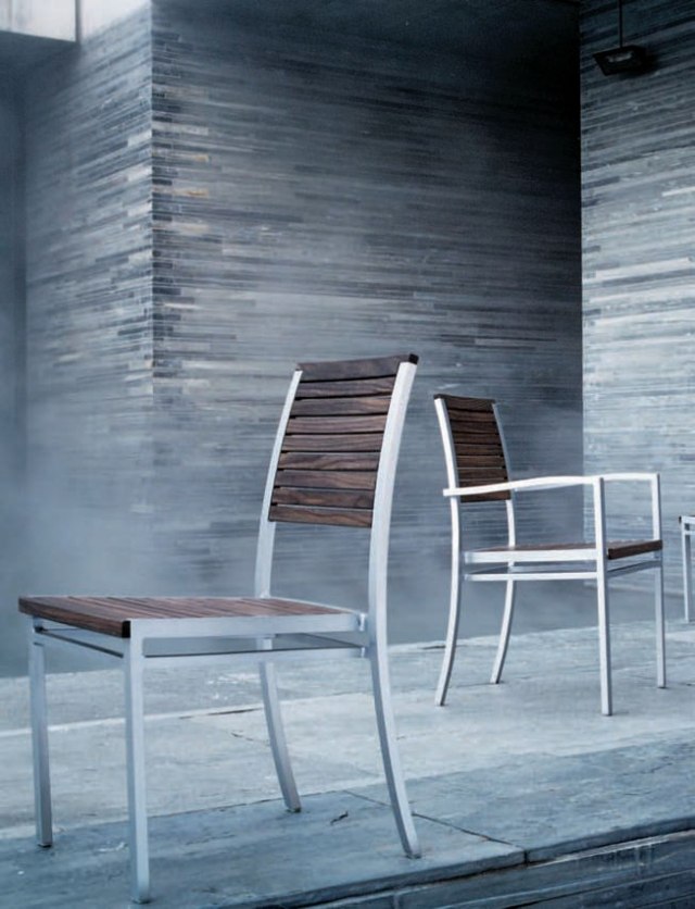 utomhusstol i trä-metall Venere Lorenzo-Bellini design