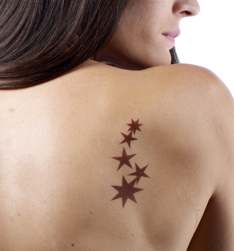 Tähtikirkas väliaikainen tatuointi