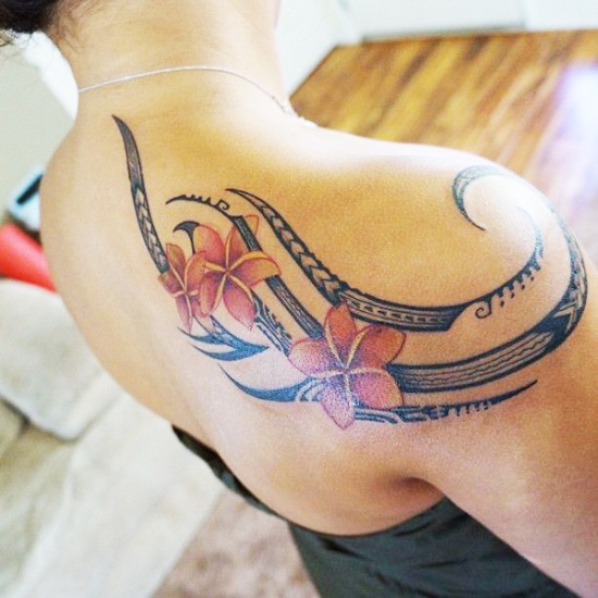 Kukka Aaltoileva Tatuointi Tribal Style