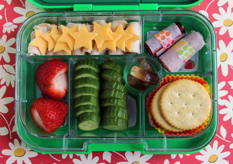 Lunchbox idéer skolbarn stjärnor ost skinka gurka jordgubbar