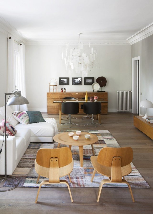 Design-vardagsrum-idéer-retro-chic-möblering-sittplatser-fanerade fåtöljer