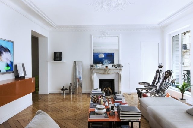 eklektisk-möblering-vardagsrum-laminat-golv-blank
