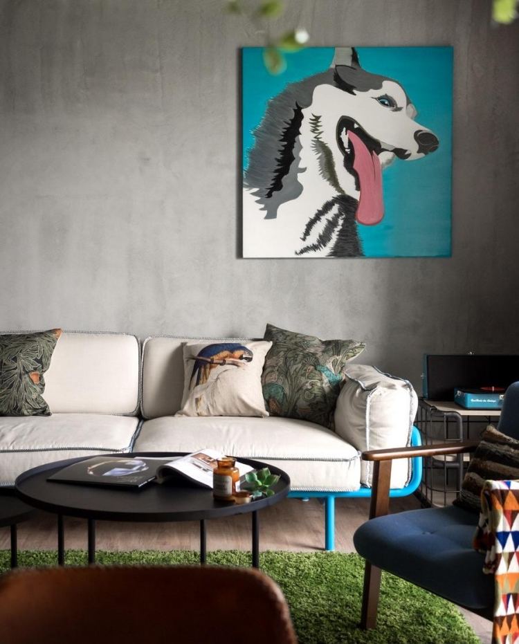 inredning idéer-vardagsrum-mysig-modern-grå-kudde-bild-hund-självgjord