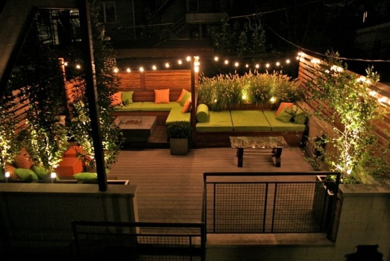 trädgårdsbelysning-idéer-trä-terrass-sittplatser-sagor-sommar