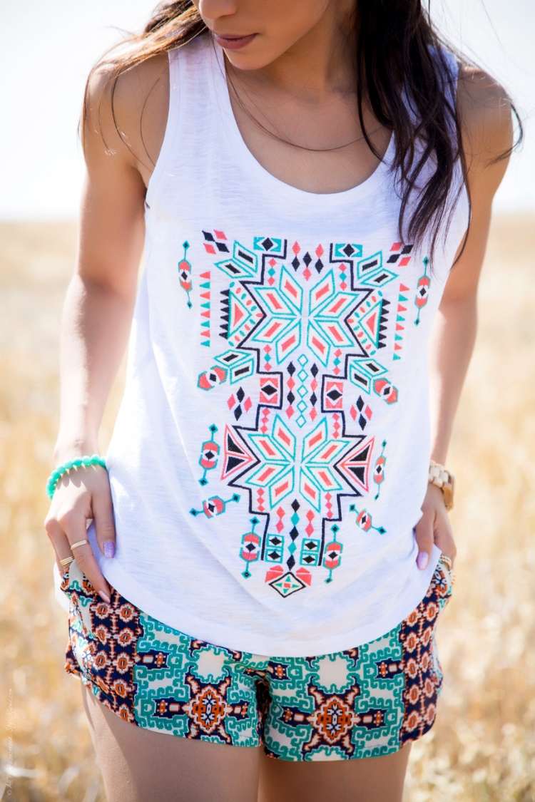 Hotpants outfit summer-aztec pattern-matching-top-mint green-orange