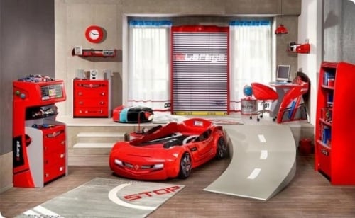 Pojkrums temabilar-röd sängdesign