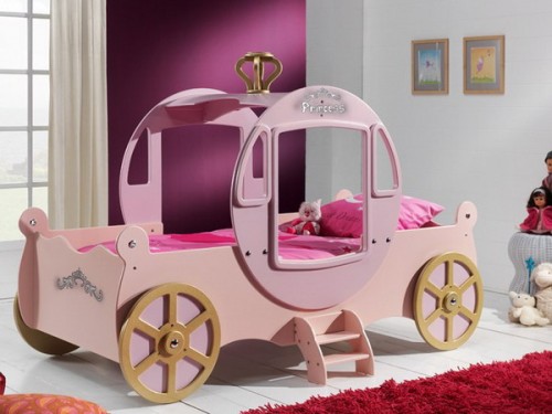 Dröm vagn flickor rum design säng rosa röd
