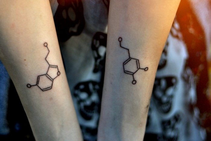 original-tatuering-idéer-för-par-atom-bindningar-matchning