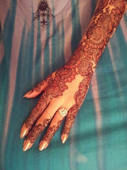 Κόκκινο ινδικό σχέδιο Henna