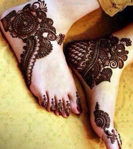 Arabialainen Mehndi -muotoilu jaloille