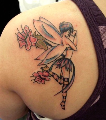 Hauska Angel Tattoo Design tytöille