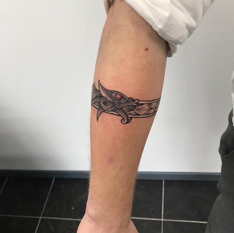 Viking armband armband tatuering med dragon head underarm
