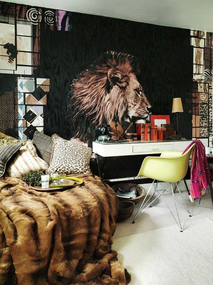 eklektisk-sovrum-design-lösning-vägg-dekor-lejon-huvud-djurmönstrade-textilier
