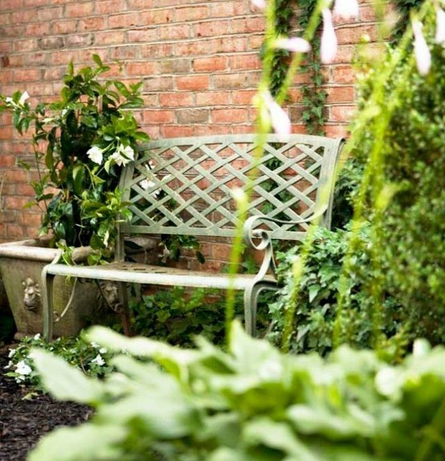 Smidesjärn möbler design idéer tegelvägg trädgård