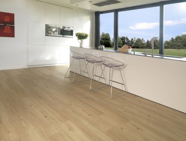 laminatidéer kök ljusa vita fronter BERRYALLOC