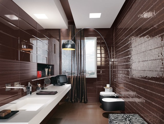 badrum-idéer-väggbeklädnad-mosaik-kakel-glasad-yta-brun-pura