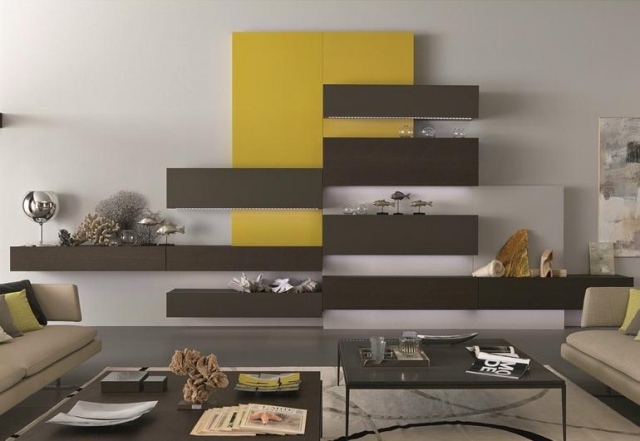 möbleringsidéer-vardagsrum-modern-vägg-enhet-brun-gul-led-TAO10-MisuraEmme