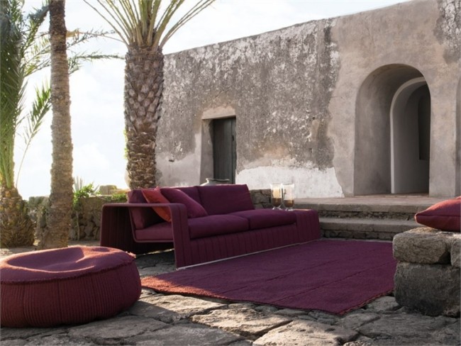 Paola Lenti Frame trädgårdsmöbler soffa lila puff