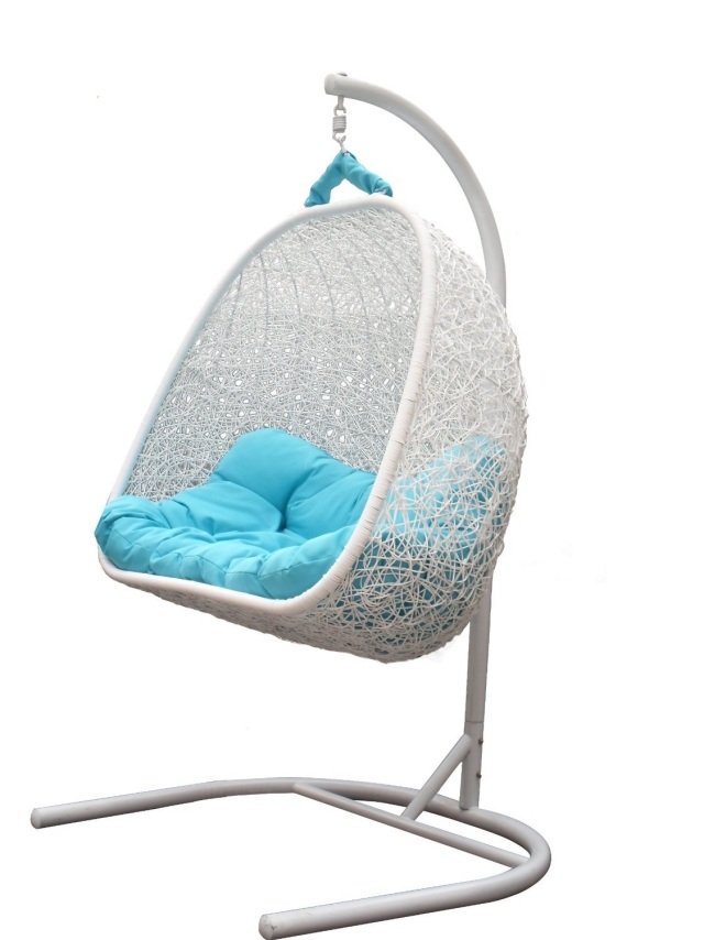Corina rottingmöbler robust utomhushängande stol vit ram blå sittdyna