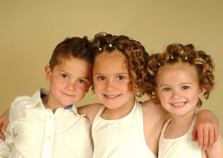 Flickor frisyrer kreativa-barn-hår slipsar-roligt-lockigt-lätt