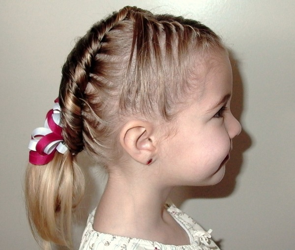 pigtail-profil-frisyr-idé-flicka-liten