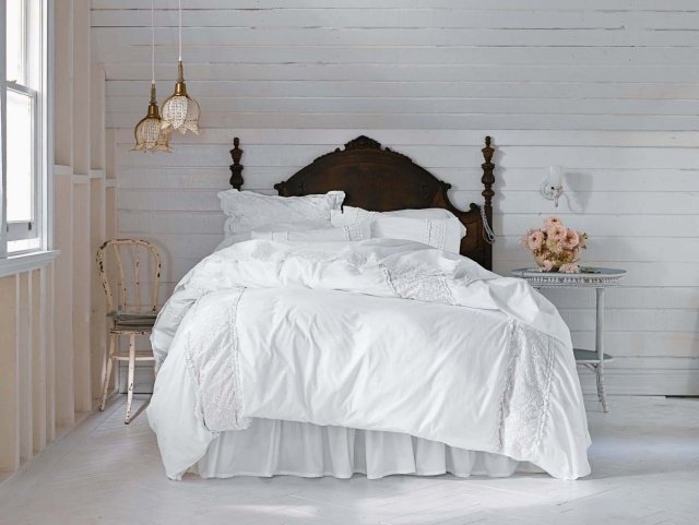 sovrum-loft-design-shabby-chic-svart-säng-huvud