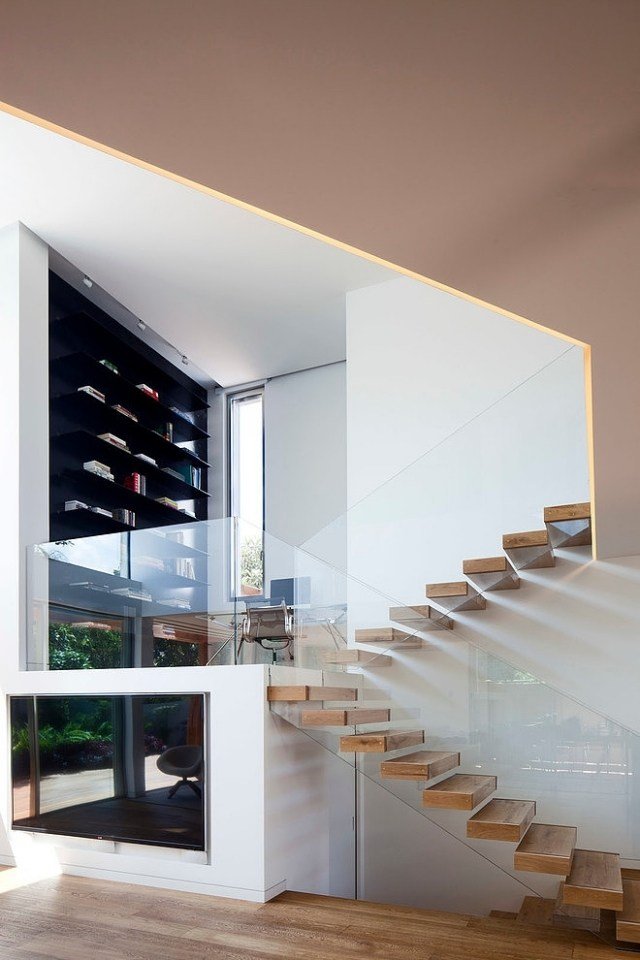 moderna trappdesigner trä-steg-glas-gelatin läder-flytande effekt