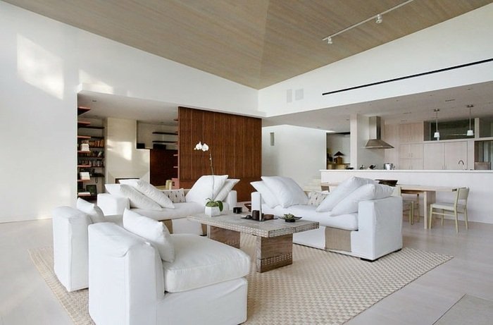 Malibu-hus-vita-möbler-träbord-vävt-matta-köksbänk