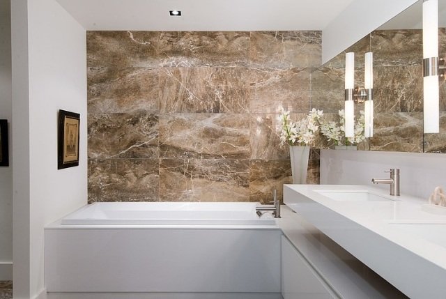 Idéer-badrum-keramiska plattor-extremt slät-glasyr-yta-natursten-optik