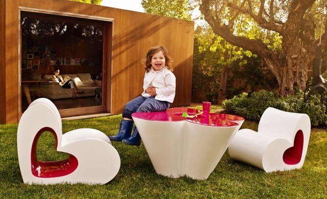 designer-barn-möbler-trädgård-bord-stolar-Agatha-Ruiz-de-la-Prada-Vondom