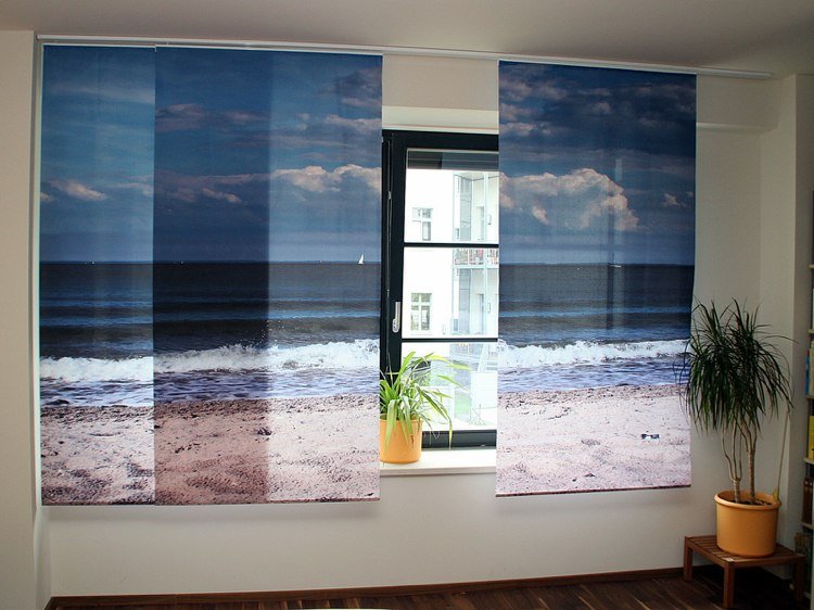 Skjutbara gardiner med havsmotiv för att alltid ha din sista semester i åtanke