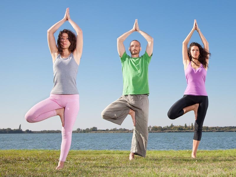 Yoga Asanas για τη θεραπεία των κιρσών