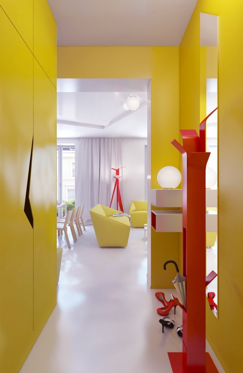 färgschema i korridoren gul vägg garderob orange accenter moderna