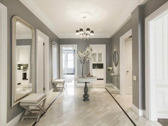 ädel-vägg-färg-ljusgrå-planka-spegel-golv-kakel-marmor-look