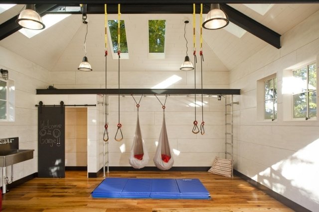 gym-garage-uppsättning-sling-tränare-gungor