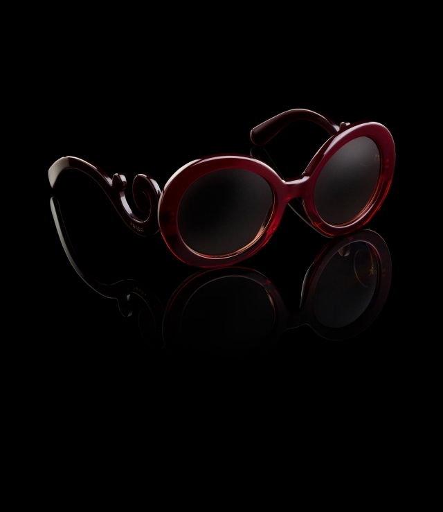 Runda solglasögon-Prada-trendiga-ser-hög-UV-skydd-rund-röd