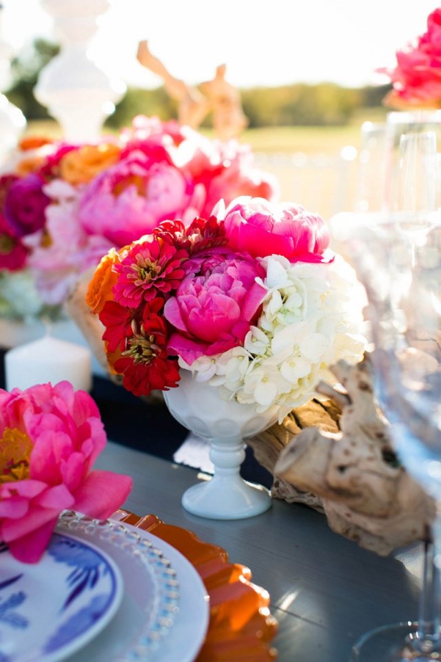 elegant-dekoration-bukett-porslin-bord-bröllop