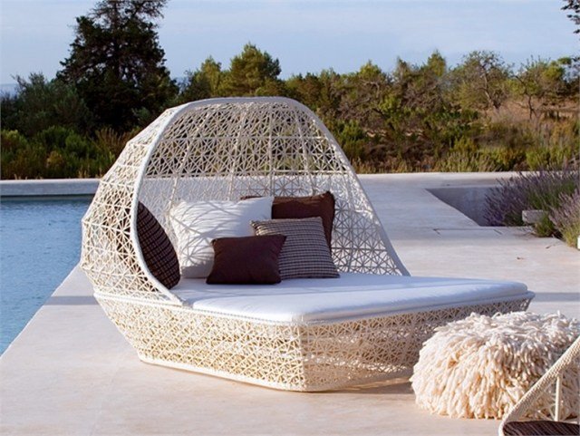 Igloo-dubbelsäng-trädgård-lounge-möbler-Patricia-Urquiola-för-vattenkokare