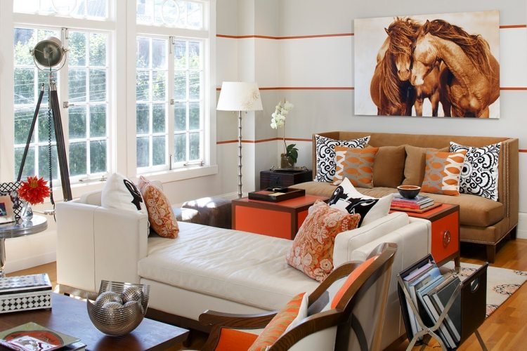 väggmålning-idéer-ränder-vardagsrum-orange-bred-tunn