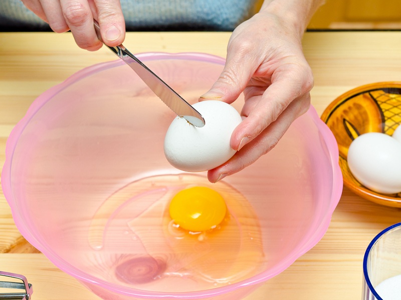 Συσκευασία προσώπου με αυγό και κολοκύθα για ευαίσθητο δέρμα με τάση ακμής