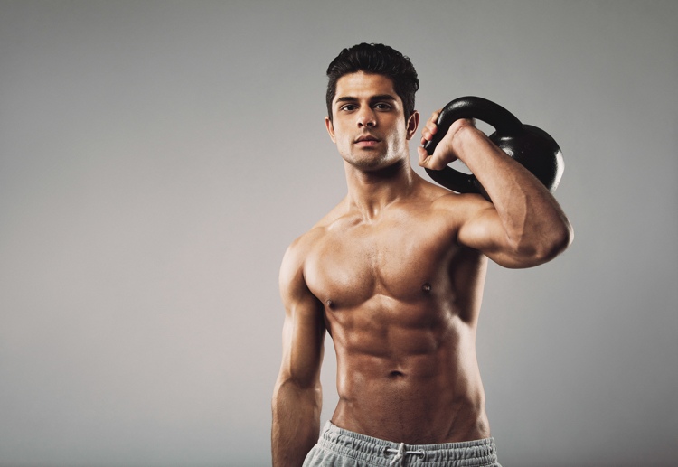 Kettlebell-övningar-nybörjare-träning-män-styrka