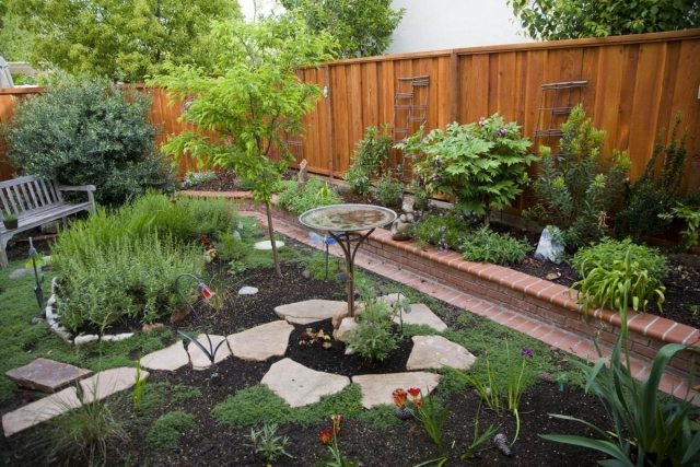 Trädgårdsvattningstips plantering av trädgårdsstaket